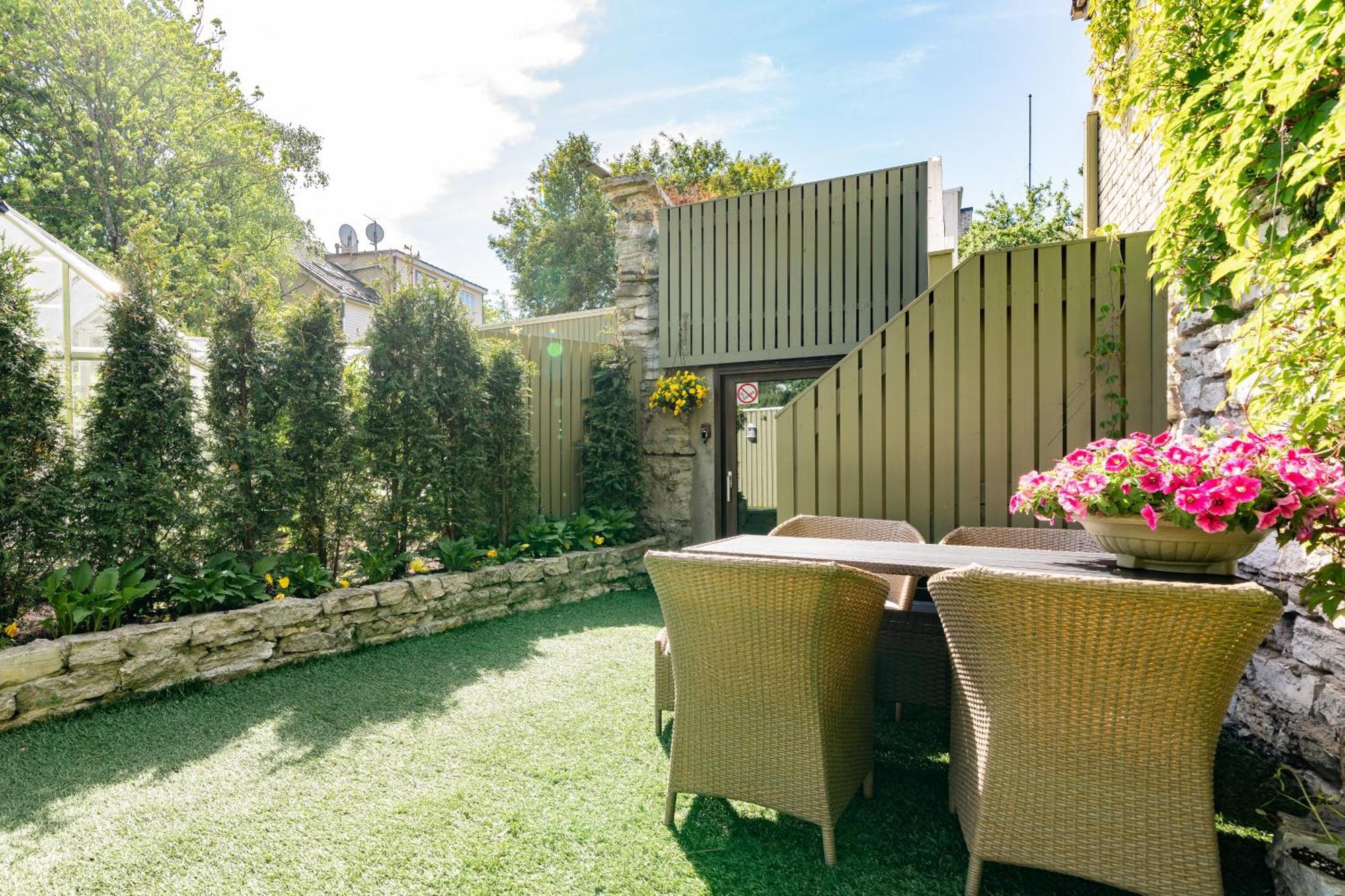 City Center Garden Camping Tallin Exterior foto